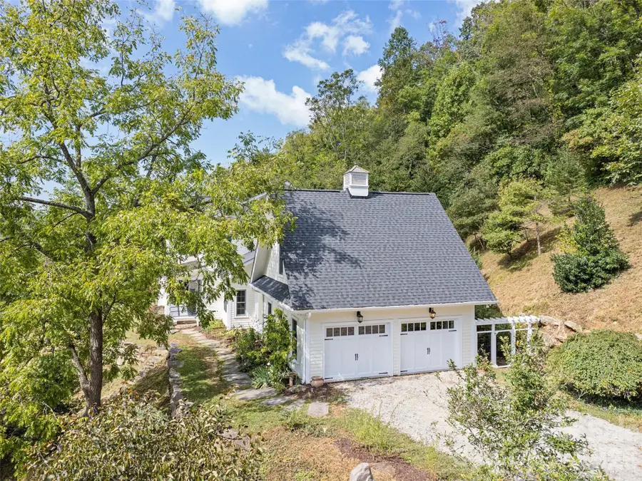 3827 Liner Creek Road, Clyde, NC 28721 - #3