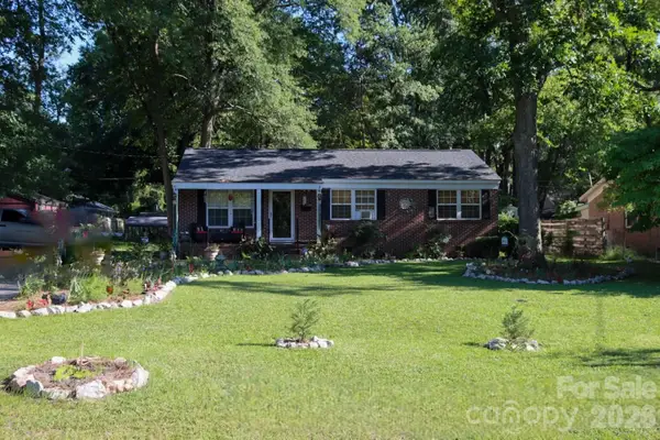 711 Pine Street, Cheraw, SC 29520