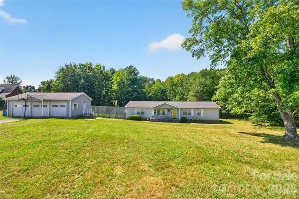 455 Hubbard Road, Hickory, NC 28601
