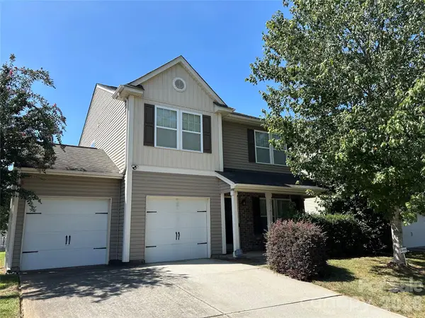 2516 Impatien Drive, Charlotte, NC 28215