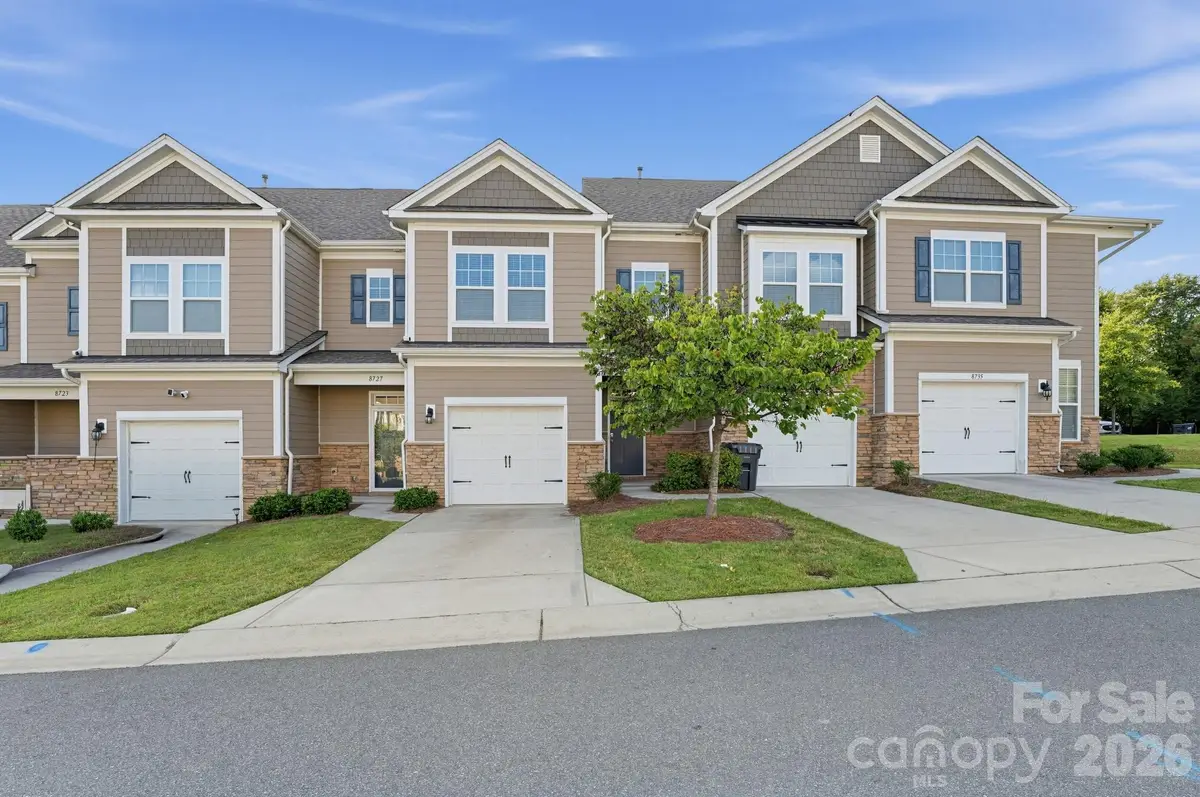 8727 Harris Lake Lane, Charlotte, NC 28269 - #1