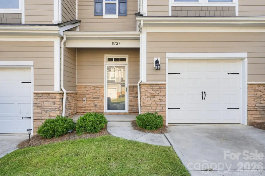 8727 Harris Lake Lane, Charlotte, NC 28269 - #2