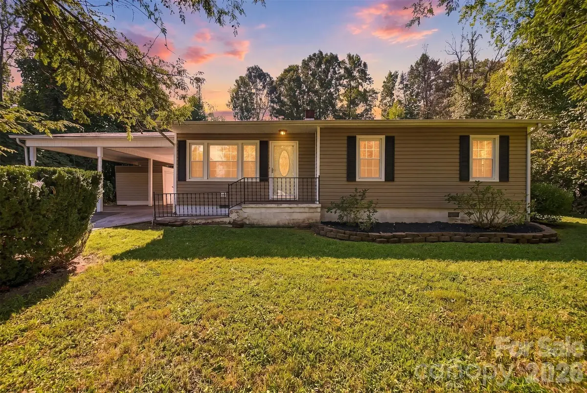 911 Kenham Place Sw, Lenoir, NC 28645 - #1