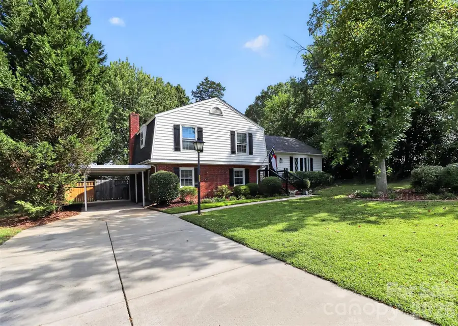 10743 Osprey Drive, Charlotte, NC 28226 - #2