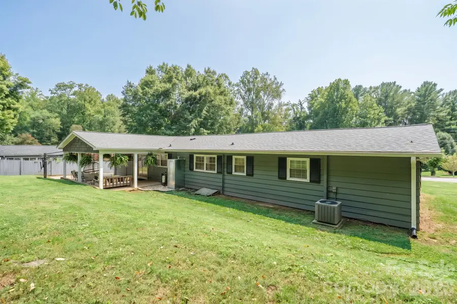 115 Eastwood Park Drive Se, Lenoir, NC 28645 - #2