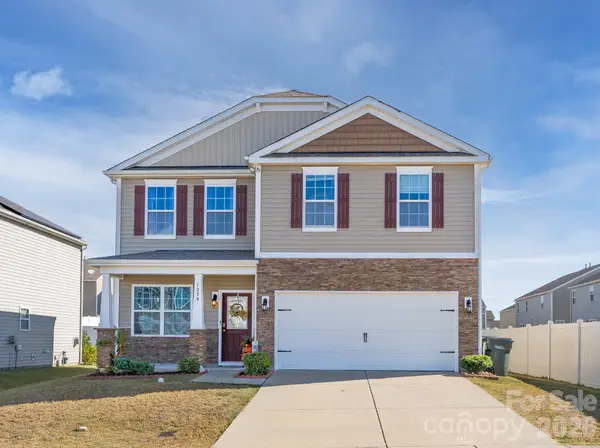 1239 Kent Downs Avenue Sw, Concord, NC 28027