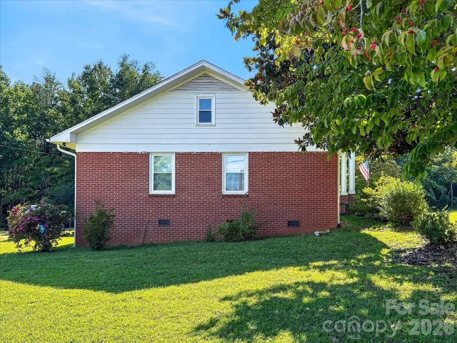 159 W Mountain Street, Rutherfordton, NC 28139 - #2