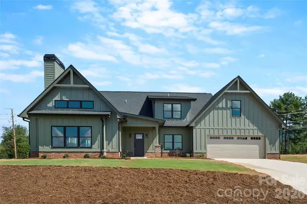 11 Sky Drive S #2, Asheville, NC 28804