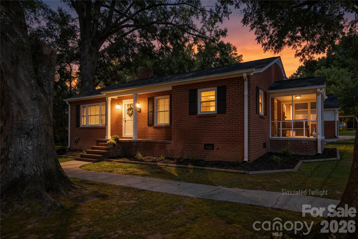 123 E Dixon Street, Lincolnton, NC 28092 - #1
