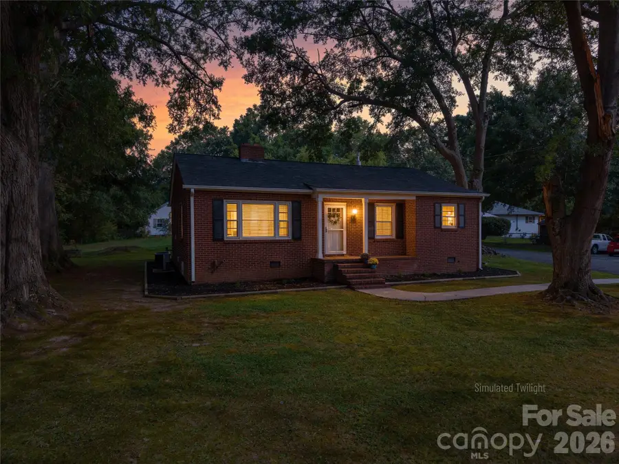 123 E Dixon Street, Lincolnton, NC 28092 - #2