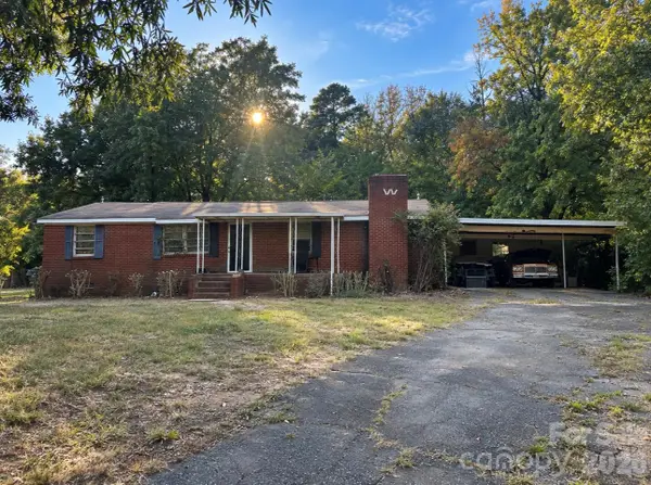 1929 Grace Lane, Charlotte, NC 28262
