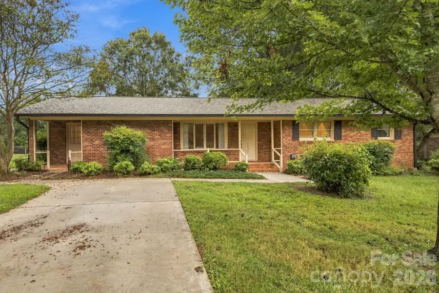 1536 Nottingham Drive, Newton, NC 28658 - #2