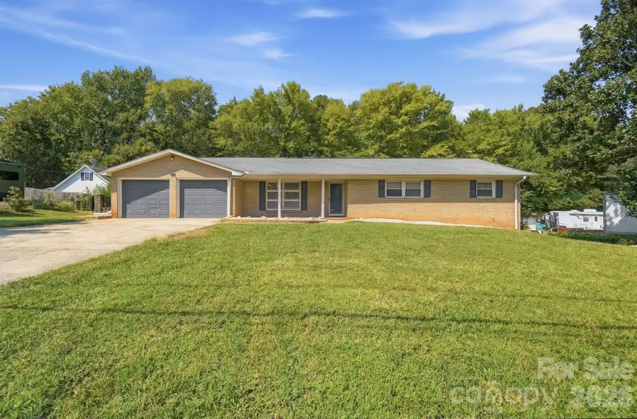 213 Lakeview Drive, Harrisburg, NC 28075 - #2