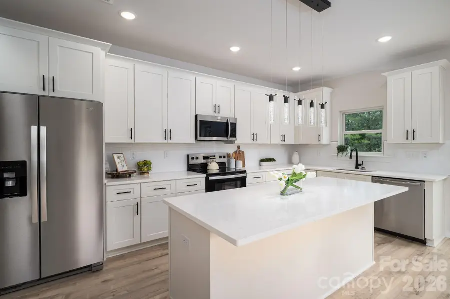 1531 9th Street Lane Nw, Hickory, NC 28601 - #2