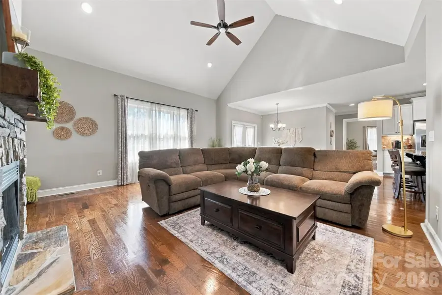 1258 10th Street Place Nw, Hickory, NC 28601 - #3