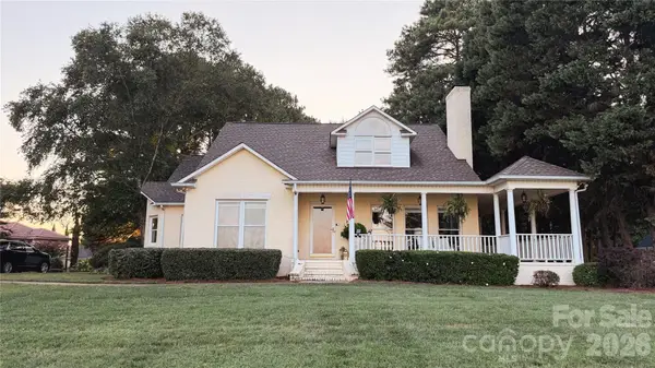 8049 Ravenwood Lane, Stanley, NC 28164