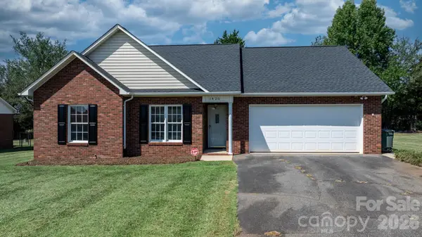 1420 Farmington Hills Drive, Conover, NC 28613