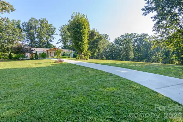 609 Old Mars Hill Highway, Weaverville, NC 28787
