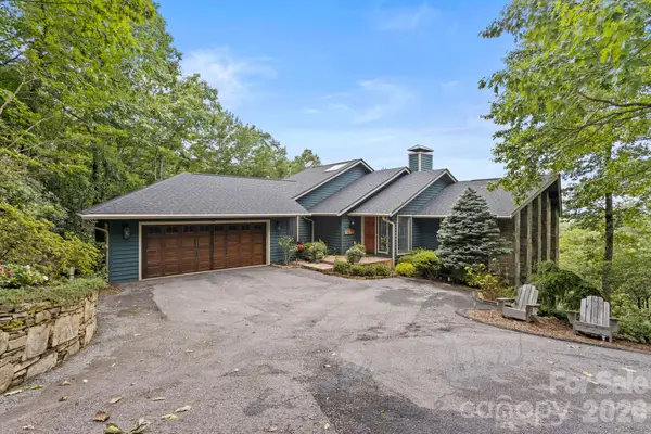 257 Dalhousie Court, Flat Rock, NC 28731