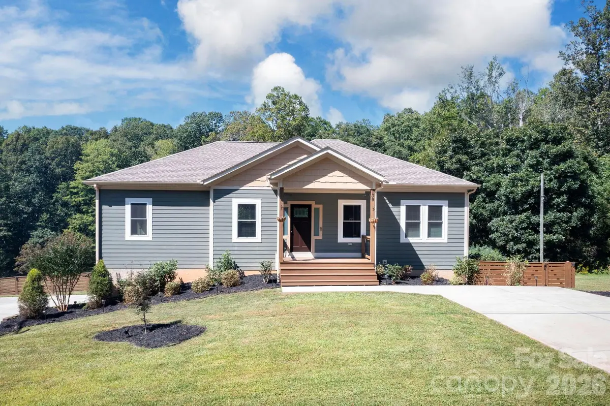 139 Ridge Road, Candler, NC 28715 - #1