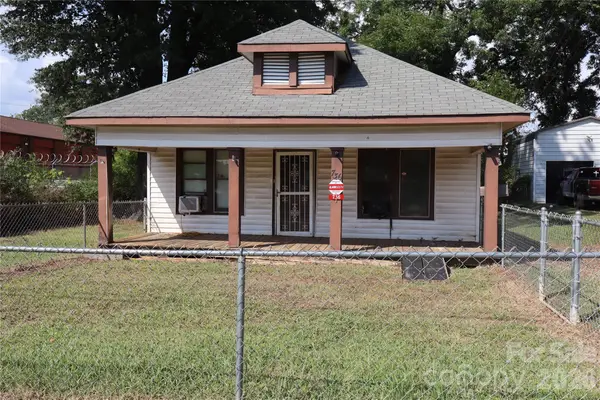 736 2nd Avenue Sw, Hickory, NC 28602