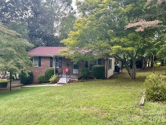 215 Norleon Avenue, Hendersonville, NC 28791 - #1