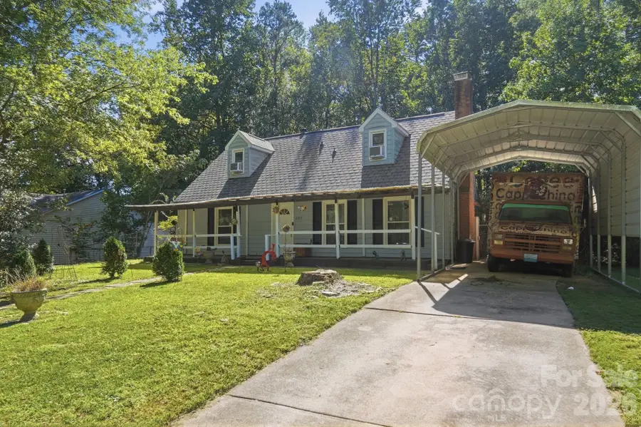 6333 Round Hill Road, Charlotte, NC 28211 - #2