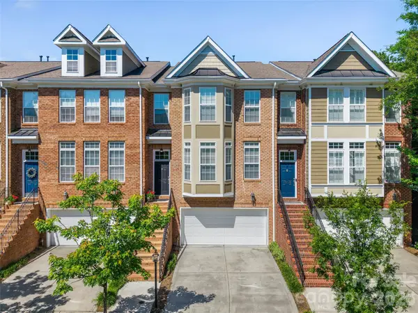7810 Springs Village Lane, Charlotte, NC 28226