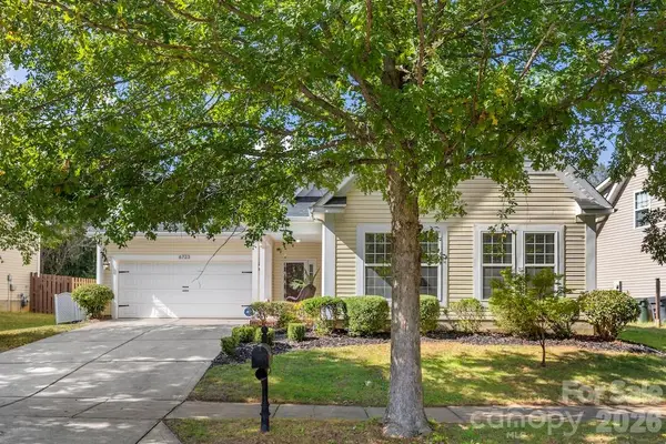 6723 Carrington Pointe Drive, Huntersville, NC 28078