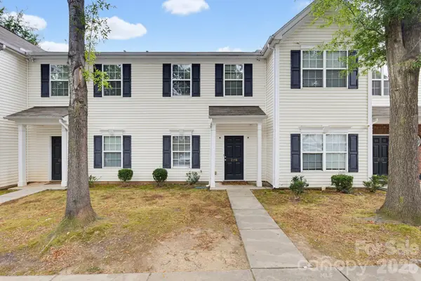 2176 Winthrop Chase Drive, Charlotte, NC 28212