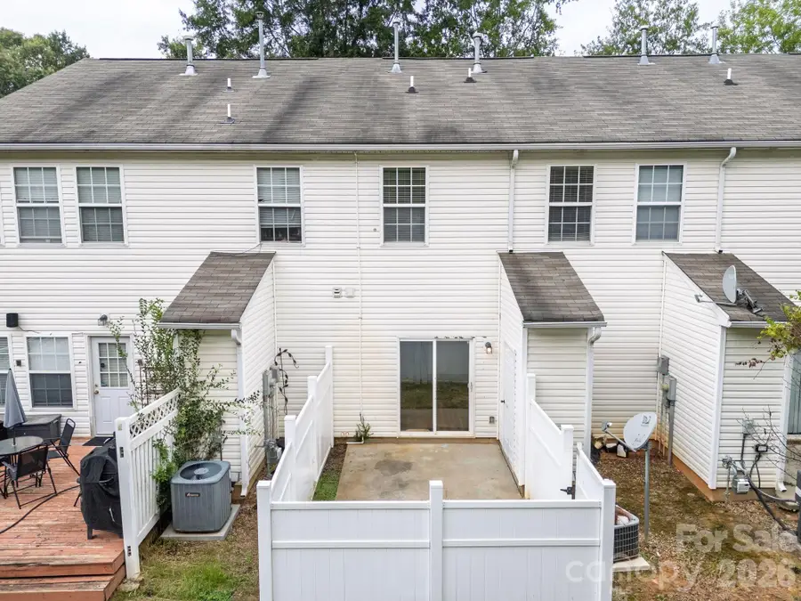 2176 Winthrop Chase Drive, Charlotte, NC 28212 - #2