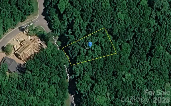 48 Settings Boulevard, Black Mountain, NC 28711