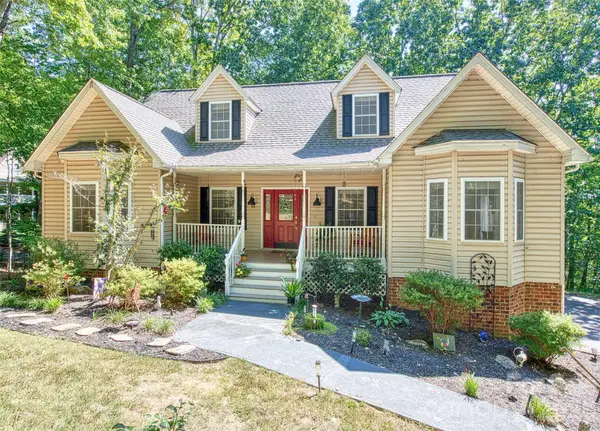 28 Gentlewood Trail, Candler, NC 28715