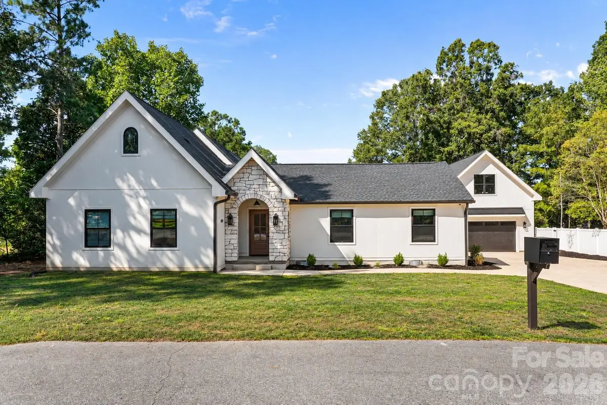 419 Clay Street, Mooresville, NC 28115 - #1