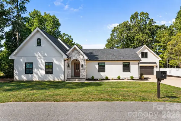 419 Clay Street, Mooresville, NC 28115