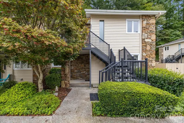 341 Britton Creek Drive, Hendersonville, NC 28791