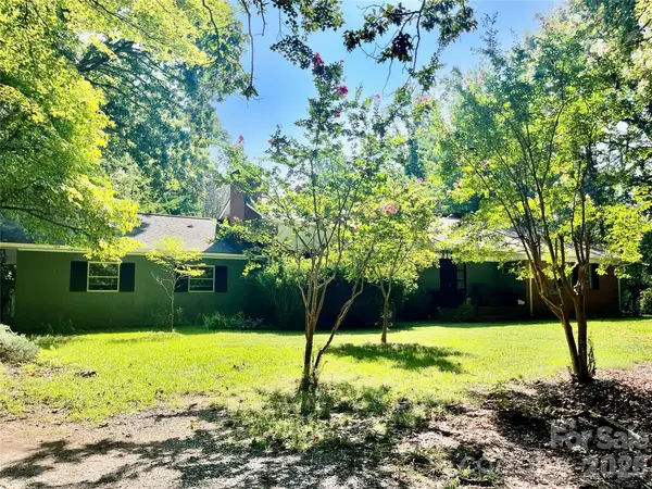 521 Courtney Lane, Matthews, NC 28105