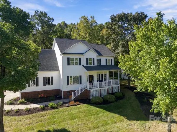 7749 Orchard Park Circle, Harrisburg, NC 28075