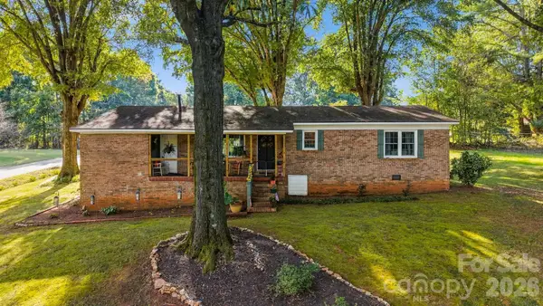 1210 2nd Street Se, Conover, NC 28613