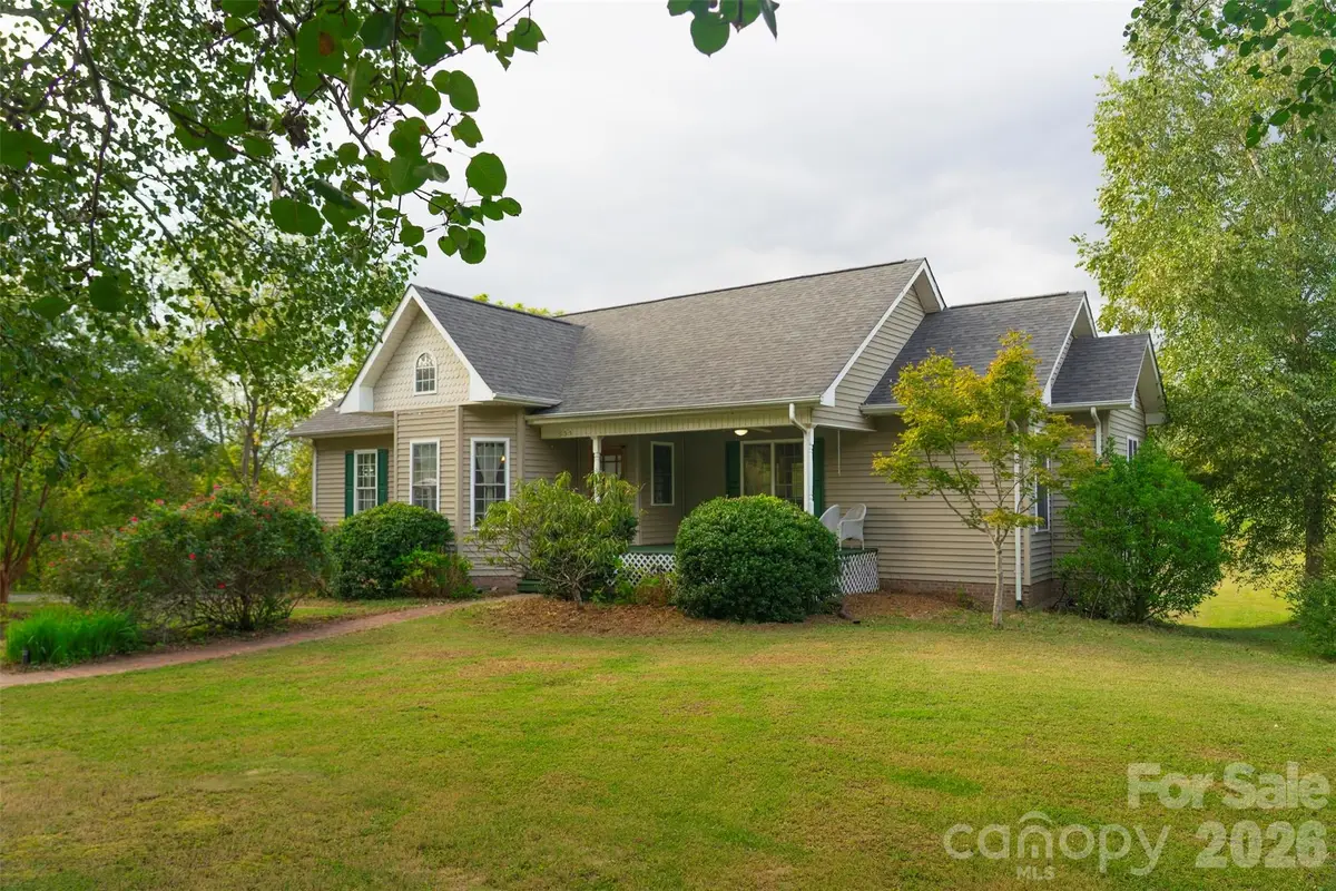 155 4th Avenue Ne, Catawba, NC 28609 - #1