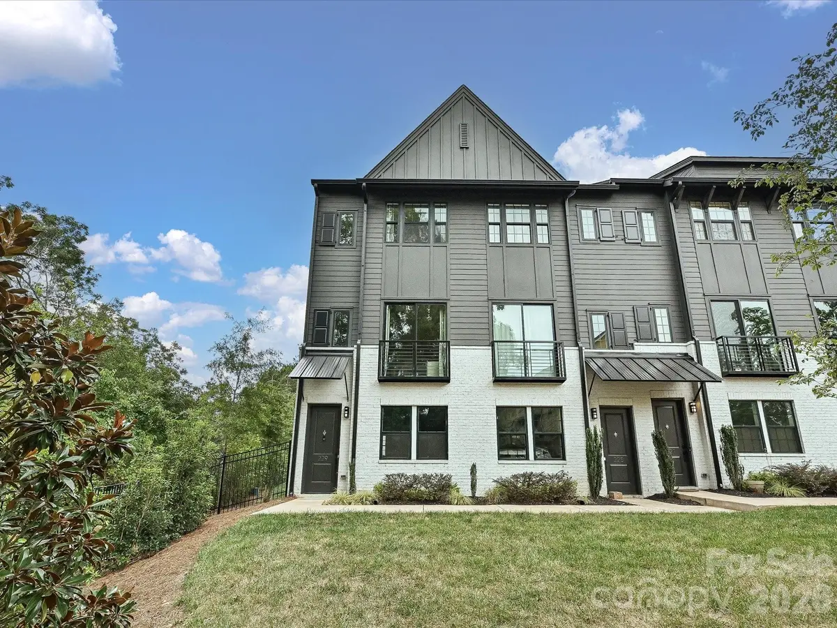 229 Sutton Park Lane, Charlotte, NC 28211 - #1
