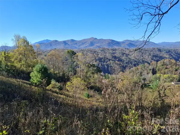 310 Sunset Mountain Road, Bakersville, NC 28705