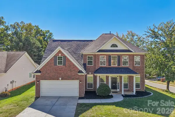 8645 Ridgeline Lane, Charlotte, NC 28269