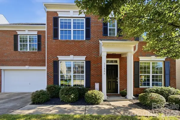 11806 Carolina Blossom Lane, Pineville, NC 28134