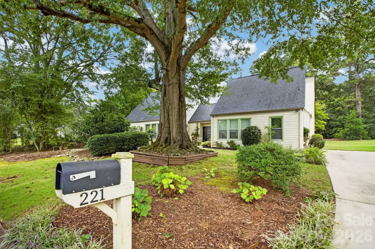 221 Saratoga Drive, Greer, SC 29650 - #1