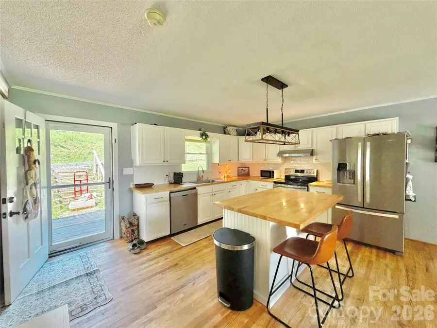 390 Hickory Hill Drive, Spruce Pine, NC 28777 - #2