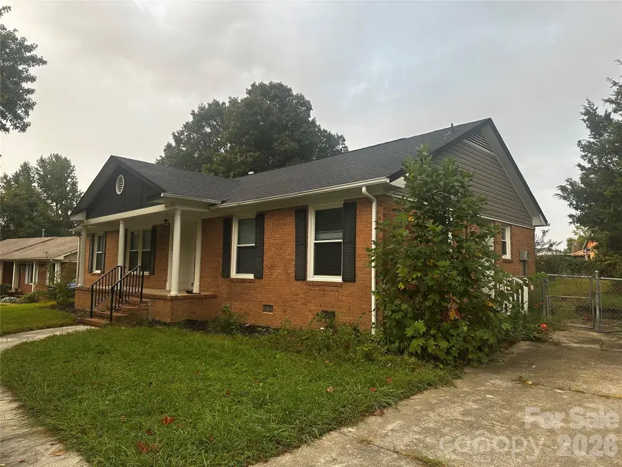 3105 Woodview Drive, High Point, NC 27265 - #2