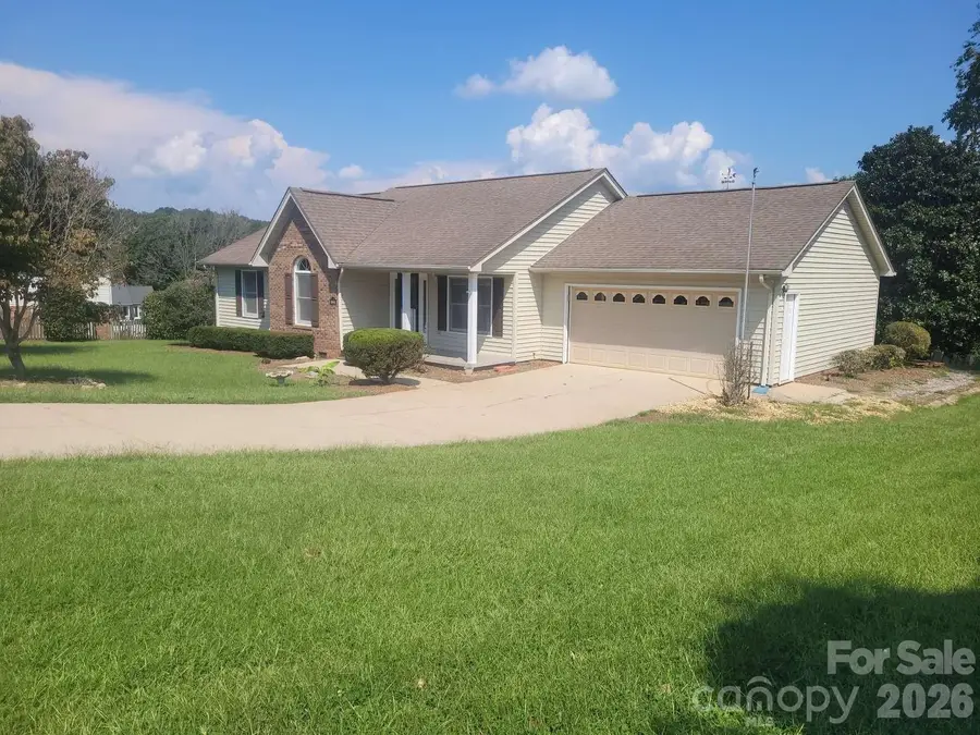 3842 Serenity Drive, Hickory, NC 28602 - #2