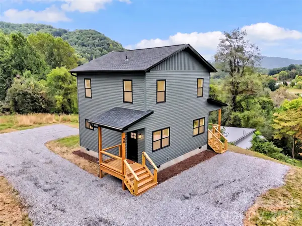 98 Mcelroy Street, Waynesville, NC 28786