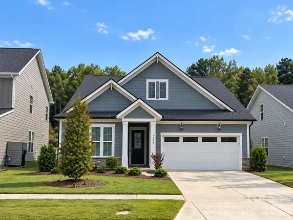 5208 Glenwalk Drive, Charlotte, NC 28269